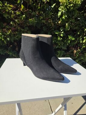 Bandolino Celebrate Booties Women's 7 Black Faux Suede Pointed Toe Stiletto